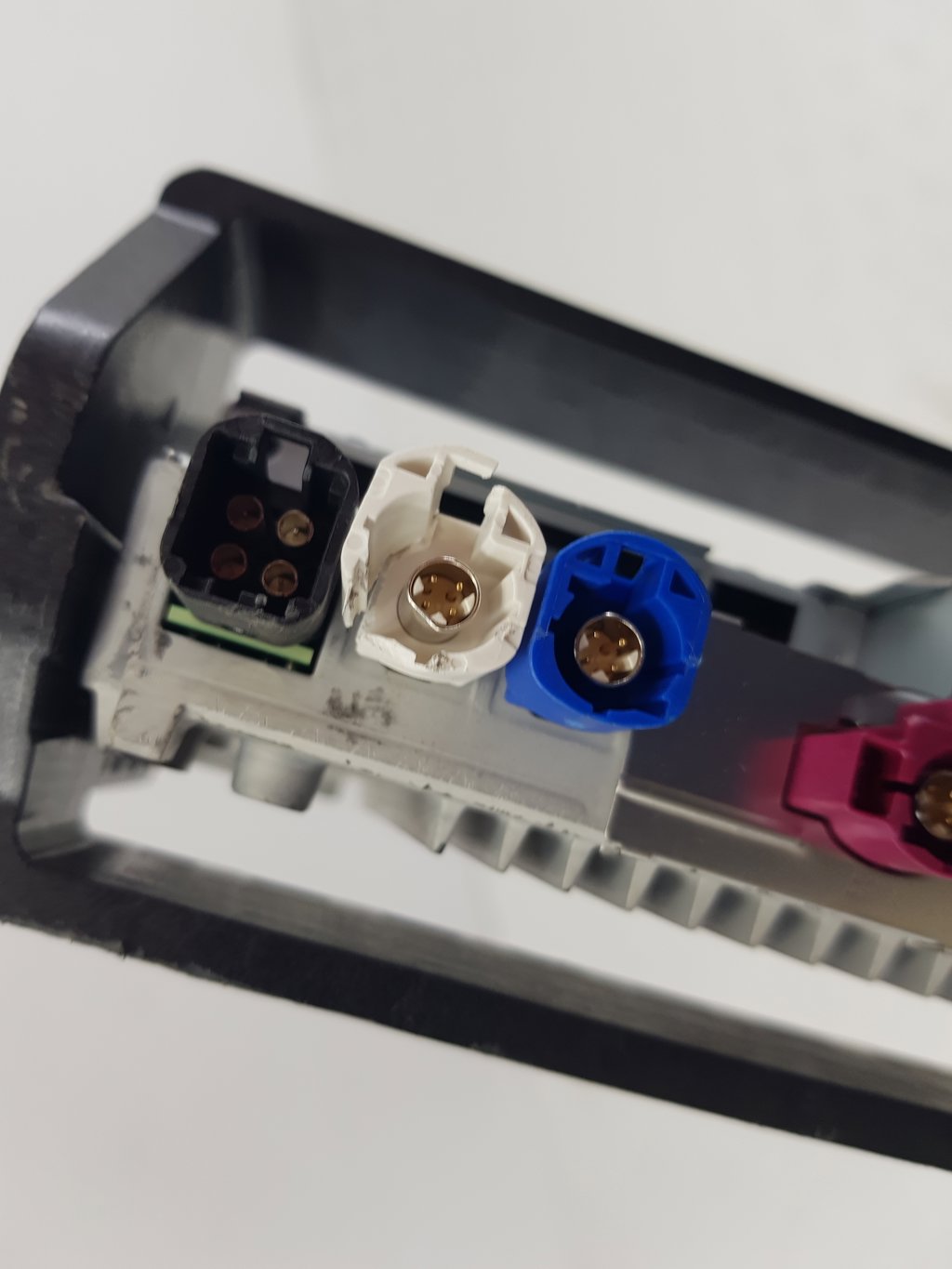 317530
