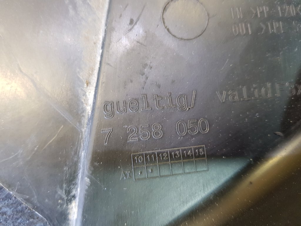 317959