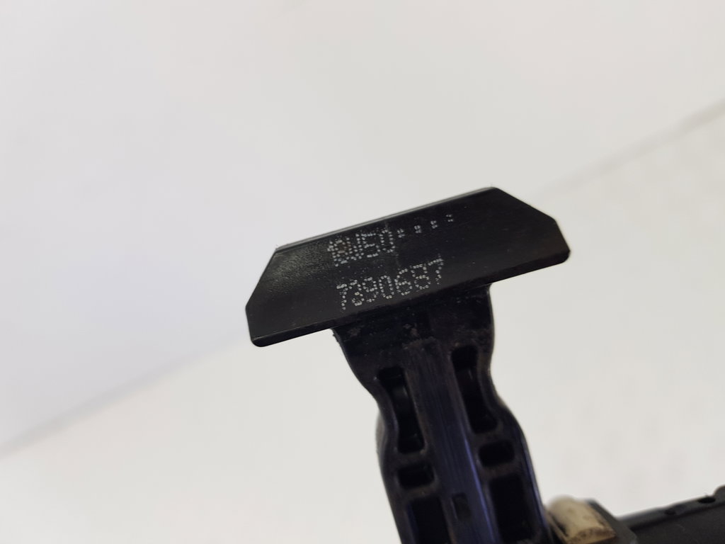 318335