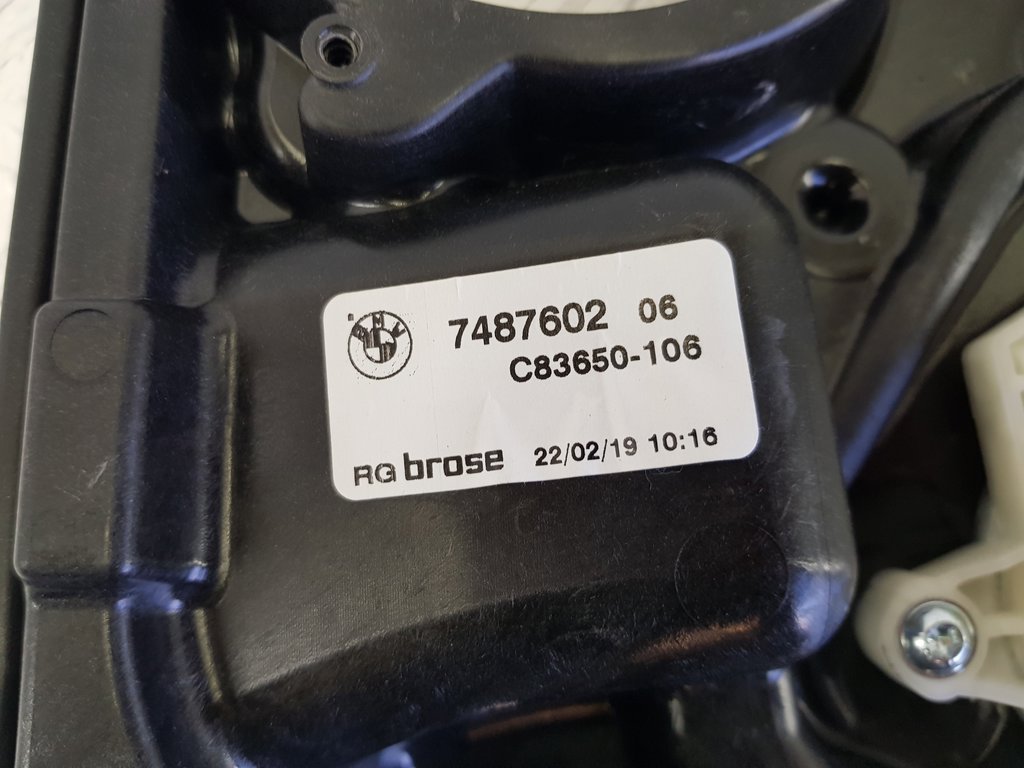 318339