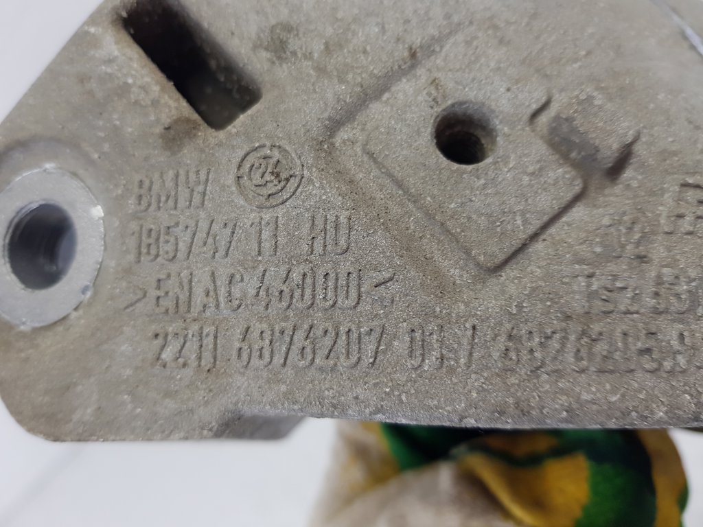 318648