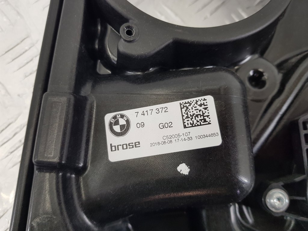 318970