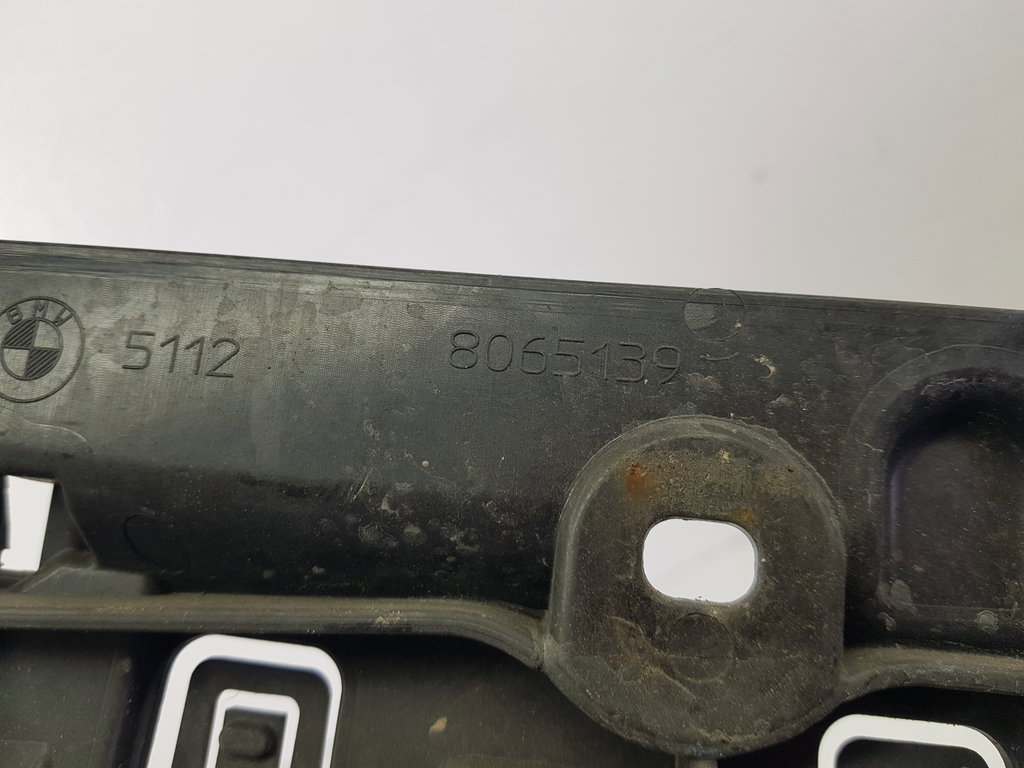 319250