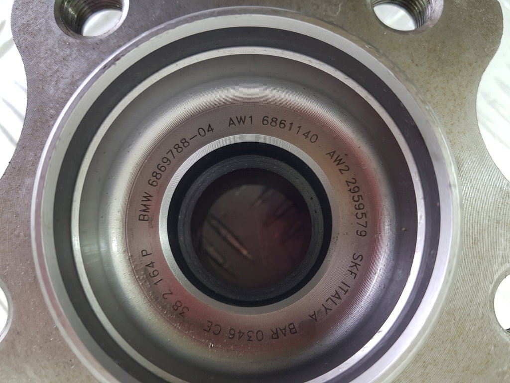 319457
