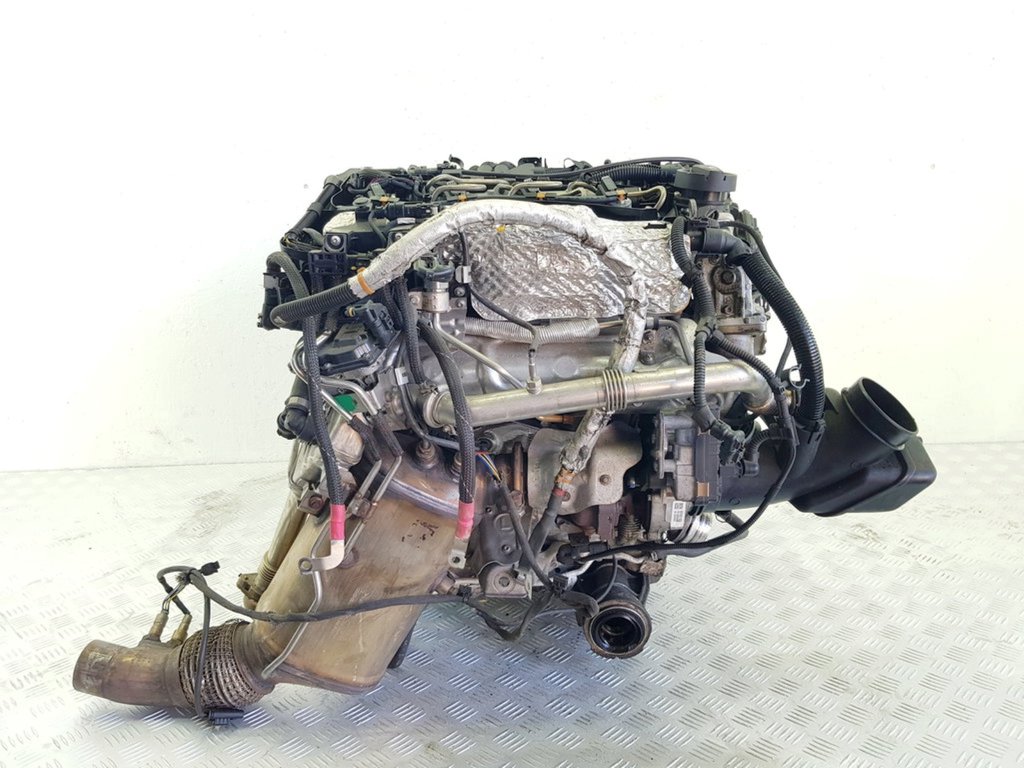 319579