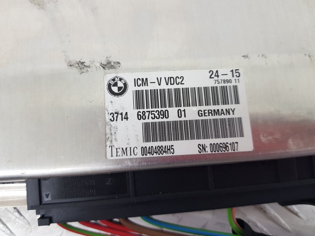 320225