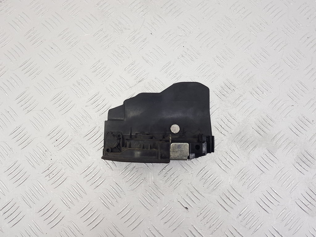 320320