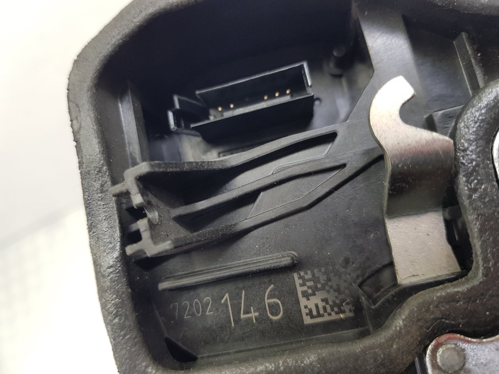 320322