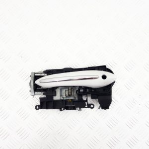 Ручка наружная передняя левая BMW 6 F06/F12/F13 3 поколение [рейстайлинг] (2015-2018)