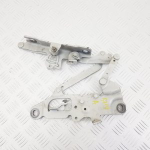Петля капота правая BMW 6 F06/F12/F13 3 поколение [рейстайлинг] (2015-2018)