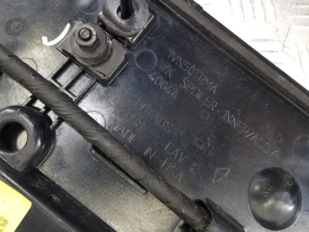 320895