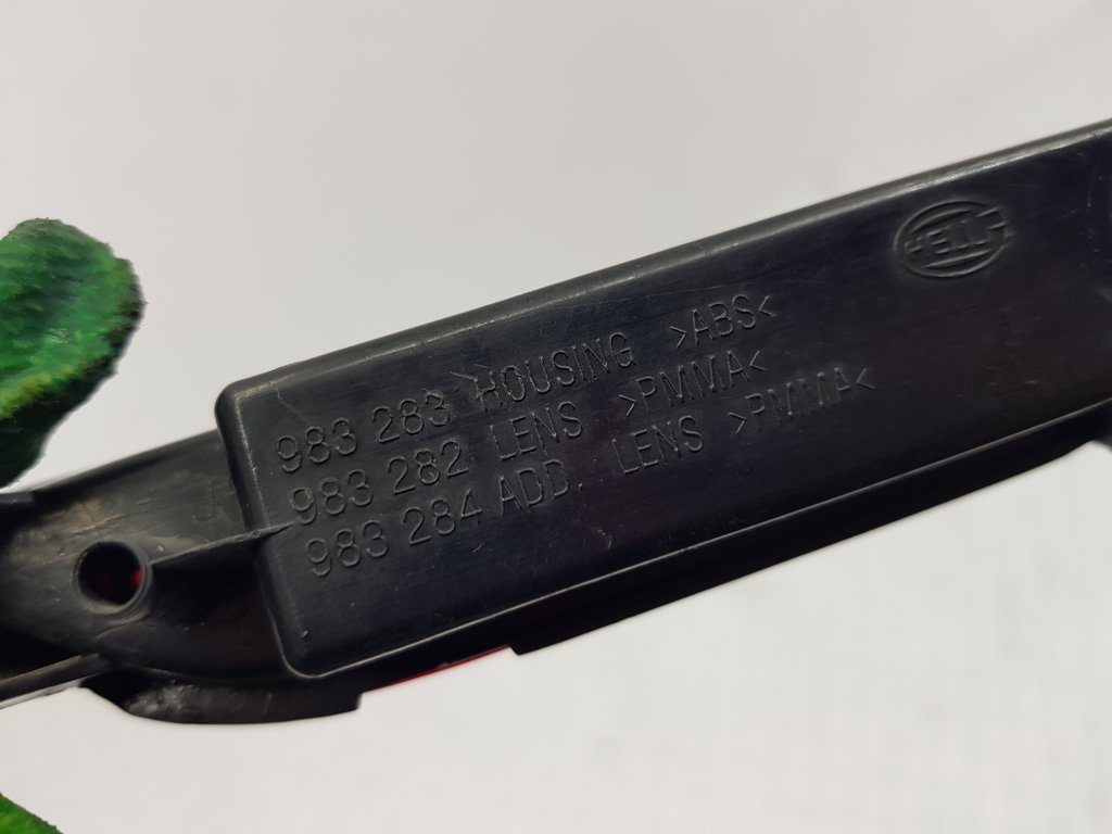 320902