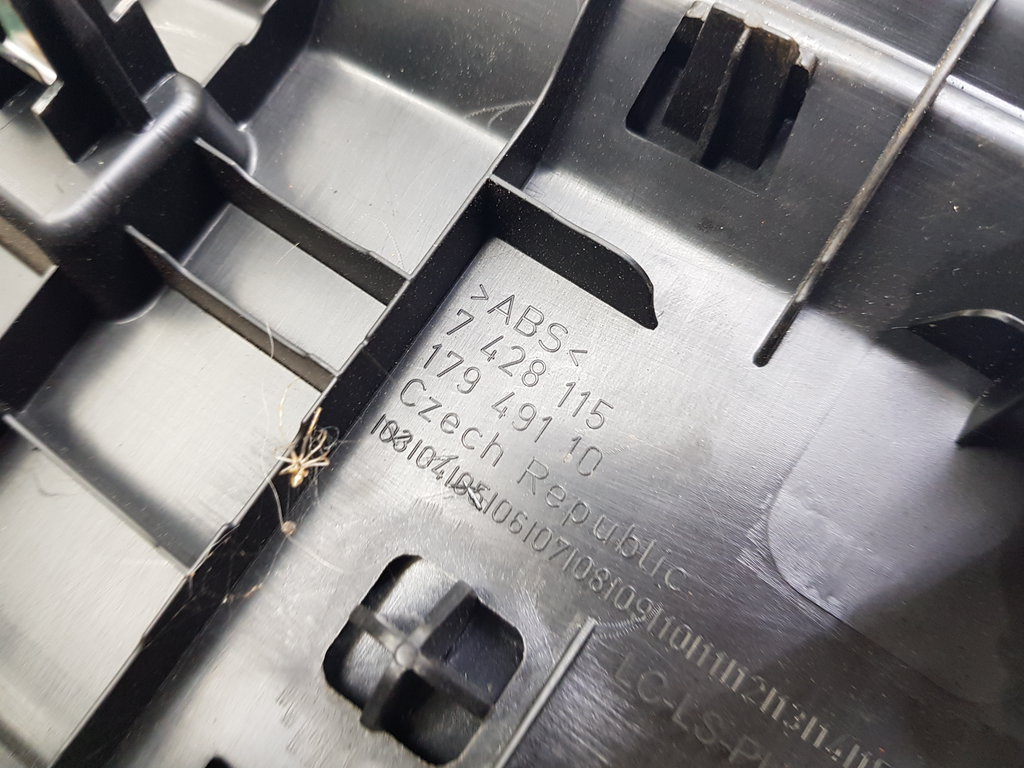 321393