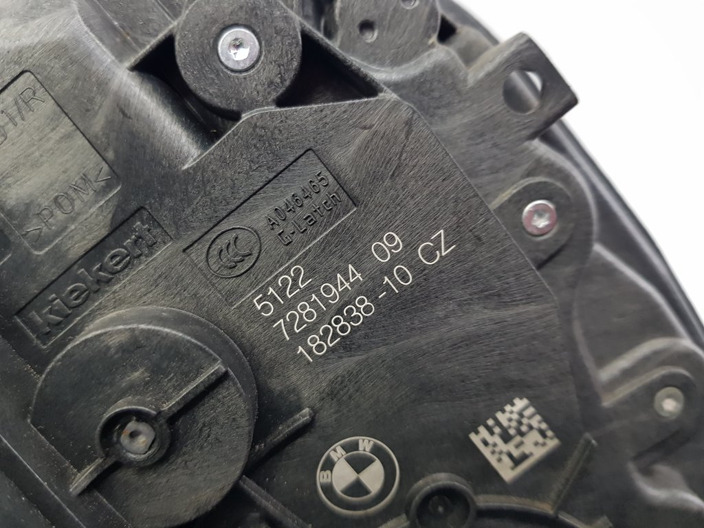 321597