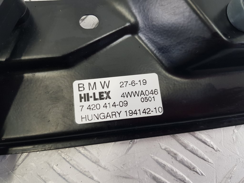 321599