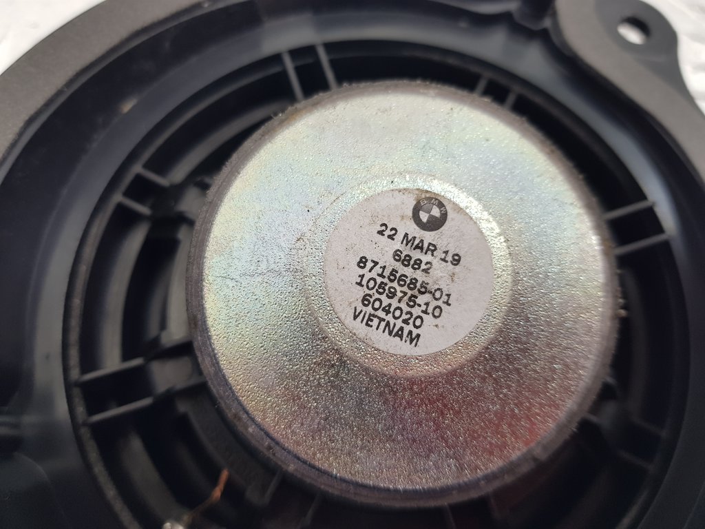 321604