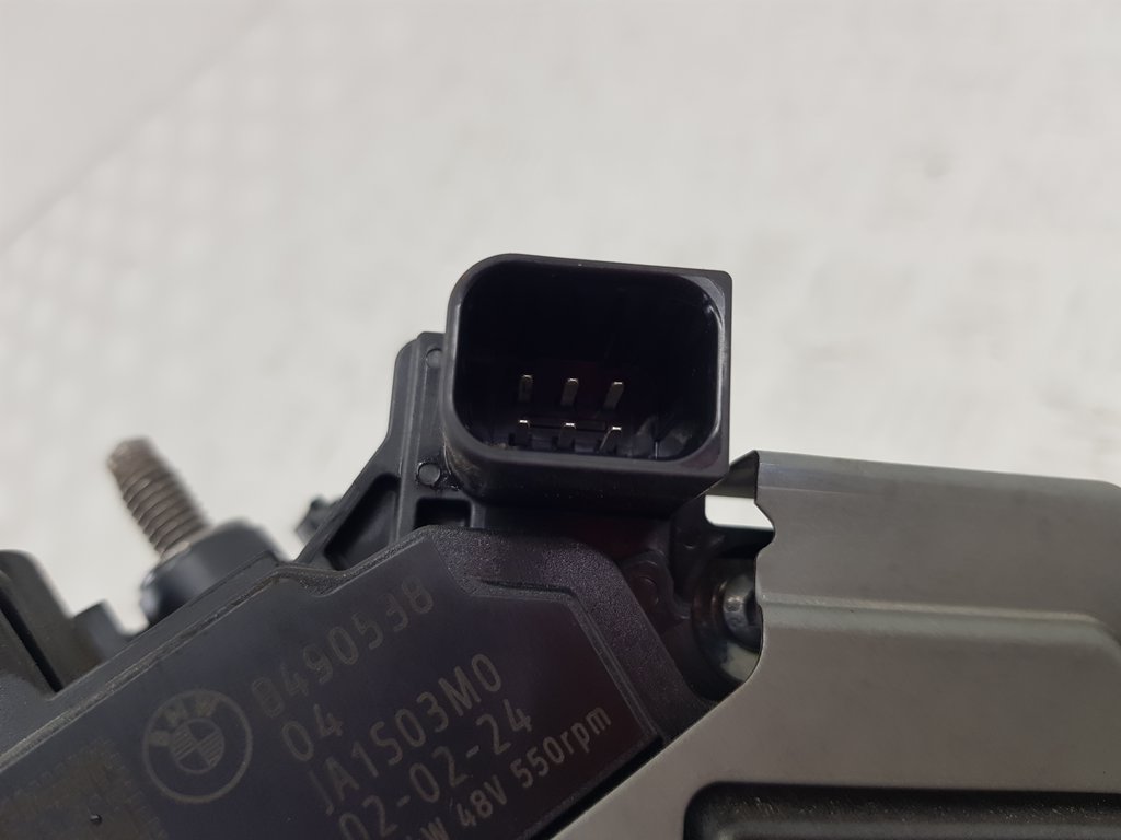 322565