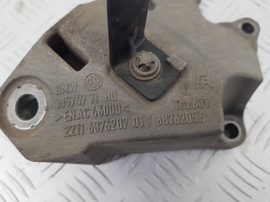 322600