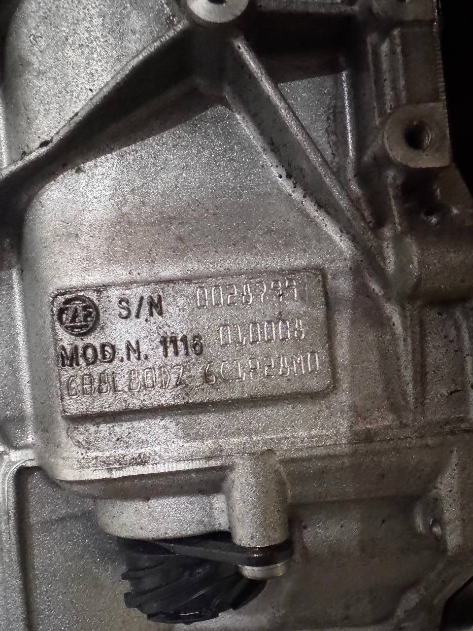 322763