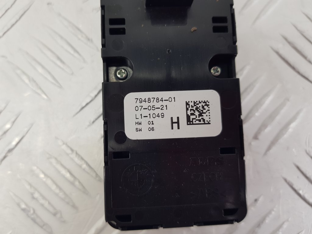322949