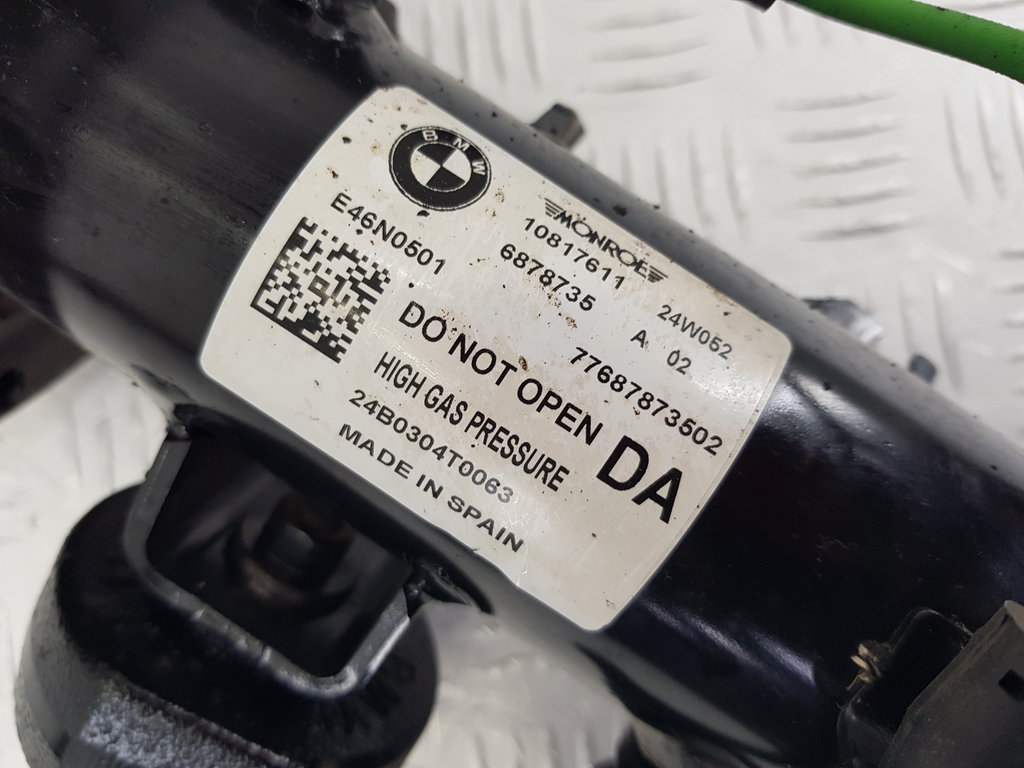 322973