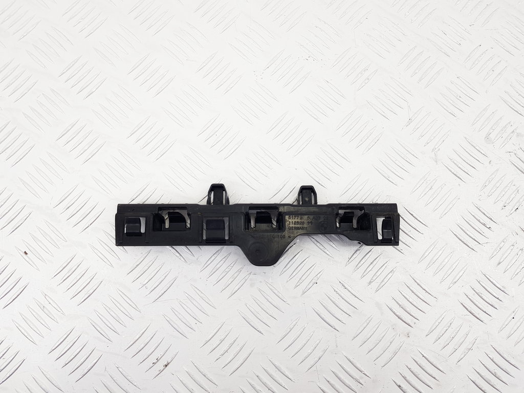 323015