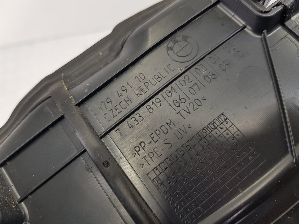 323373