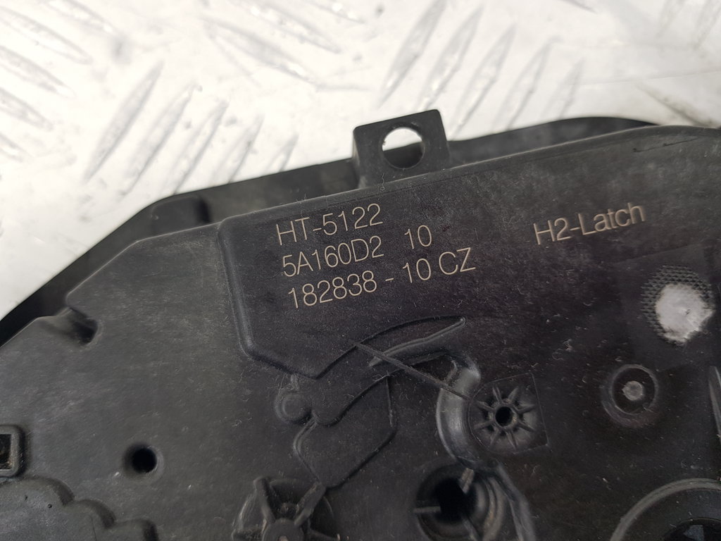 323517