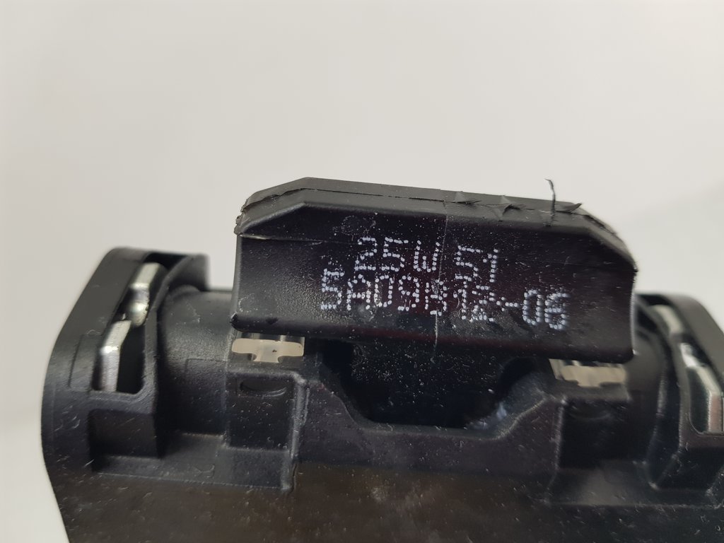 323520