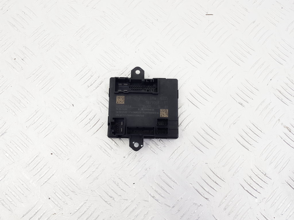 323632