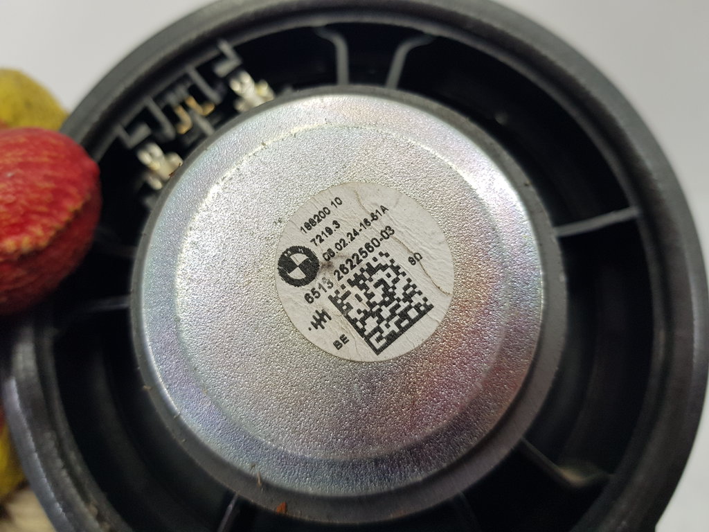 323662