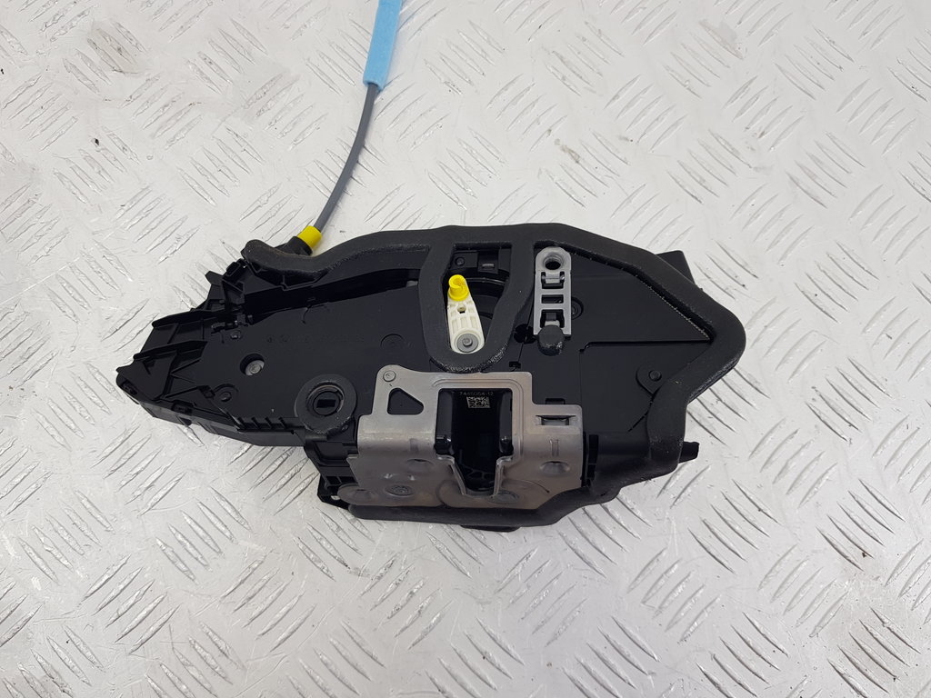323764