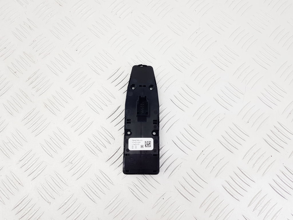 323827