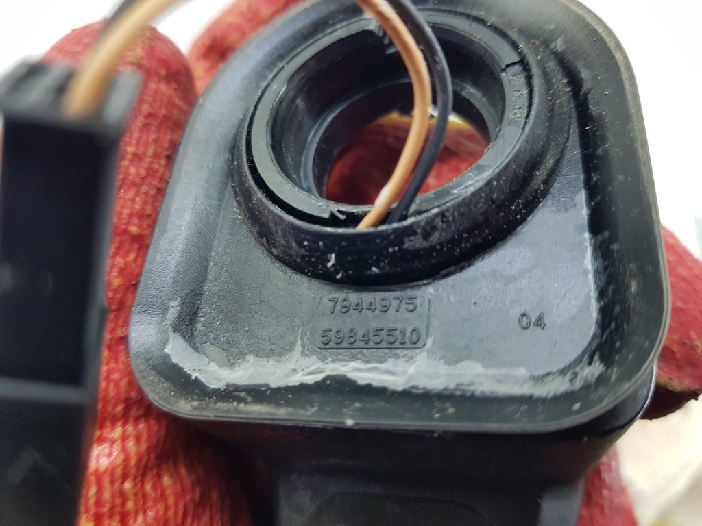 323915