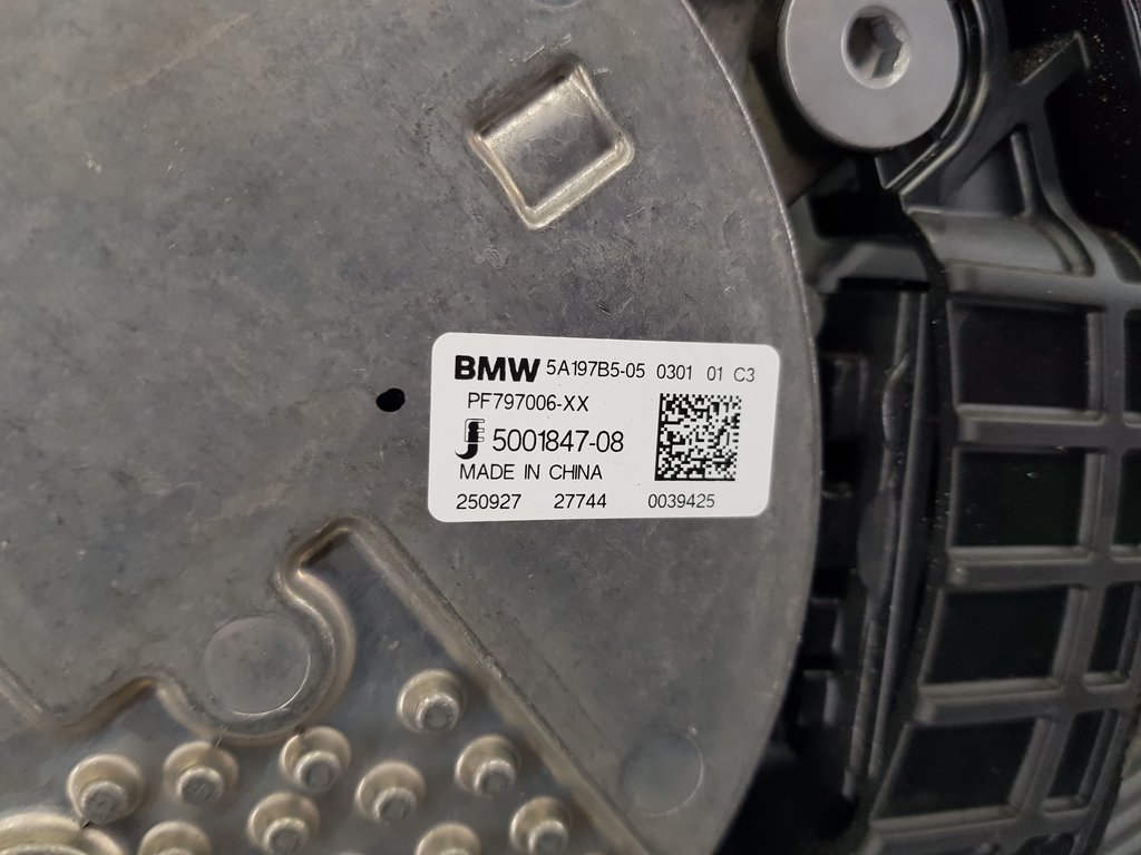 324484