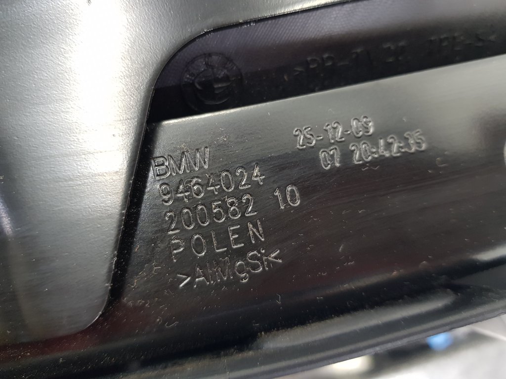 324500