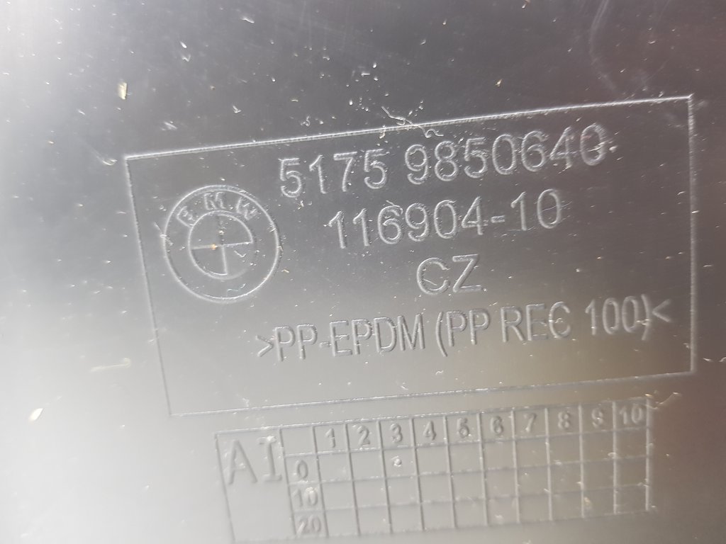324690