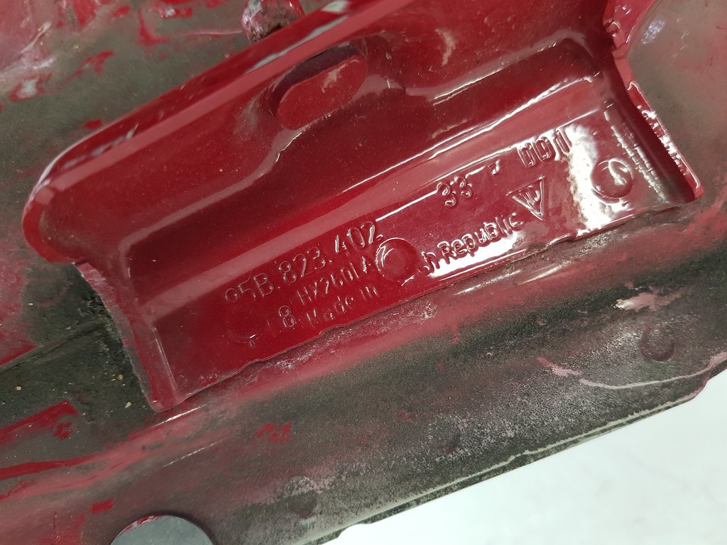 324759