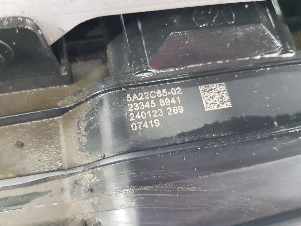 324890