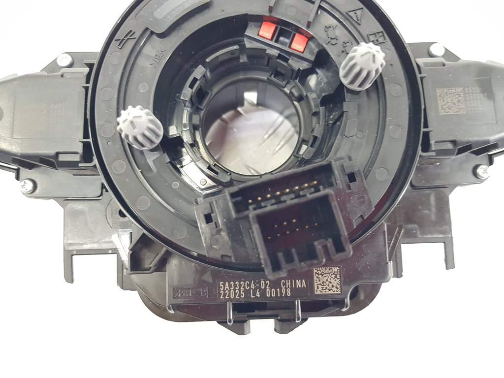 325005