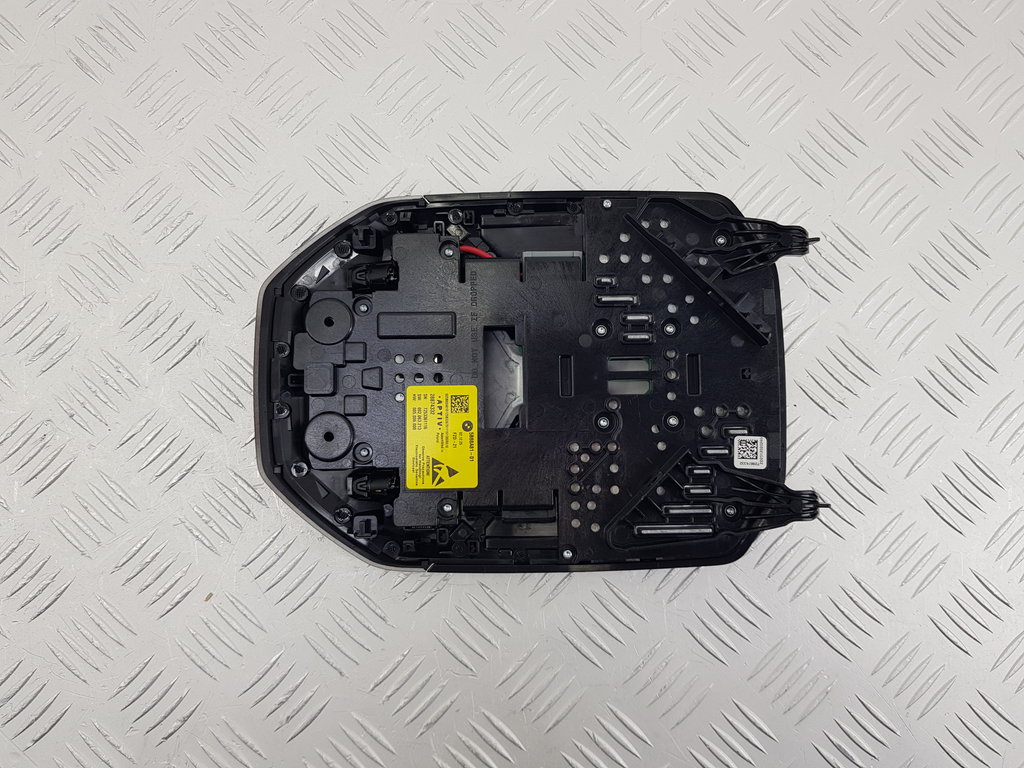 325103