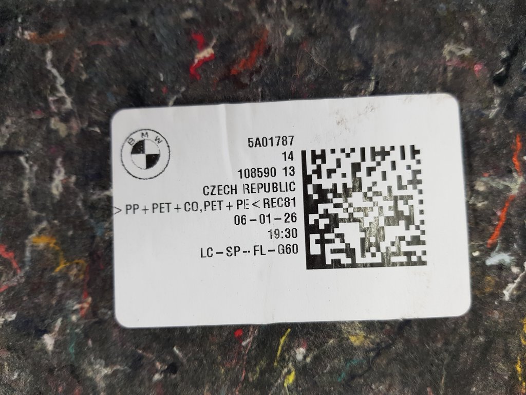 325120