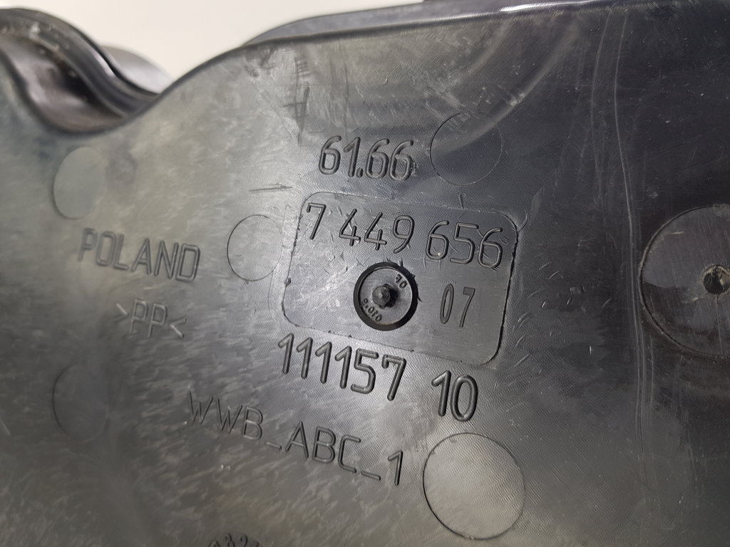 325235