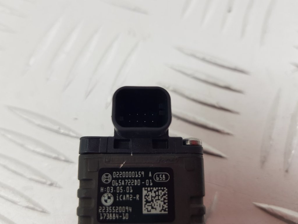325310