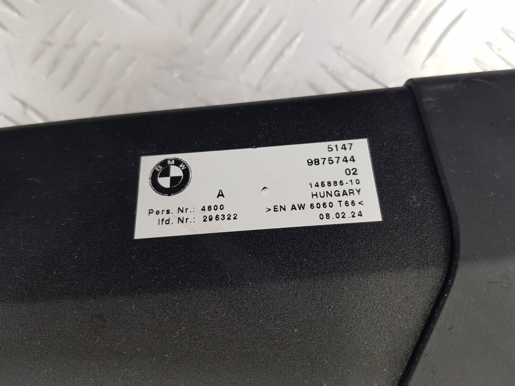 325373