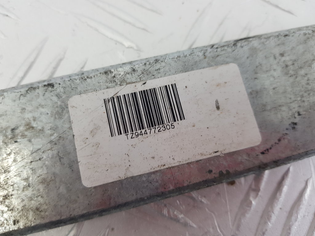 325440