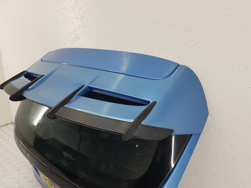 326884