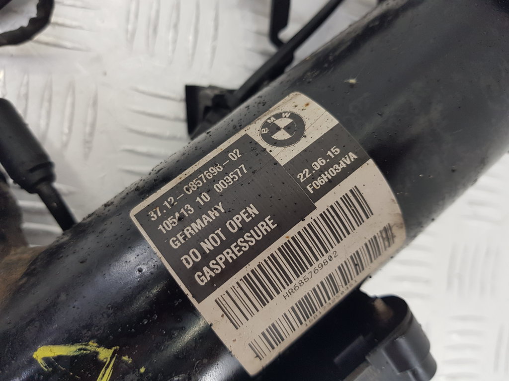 320005