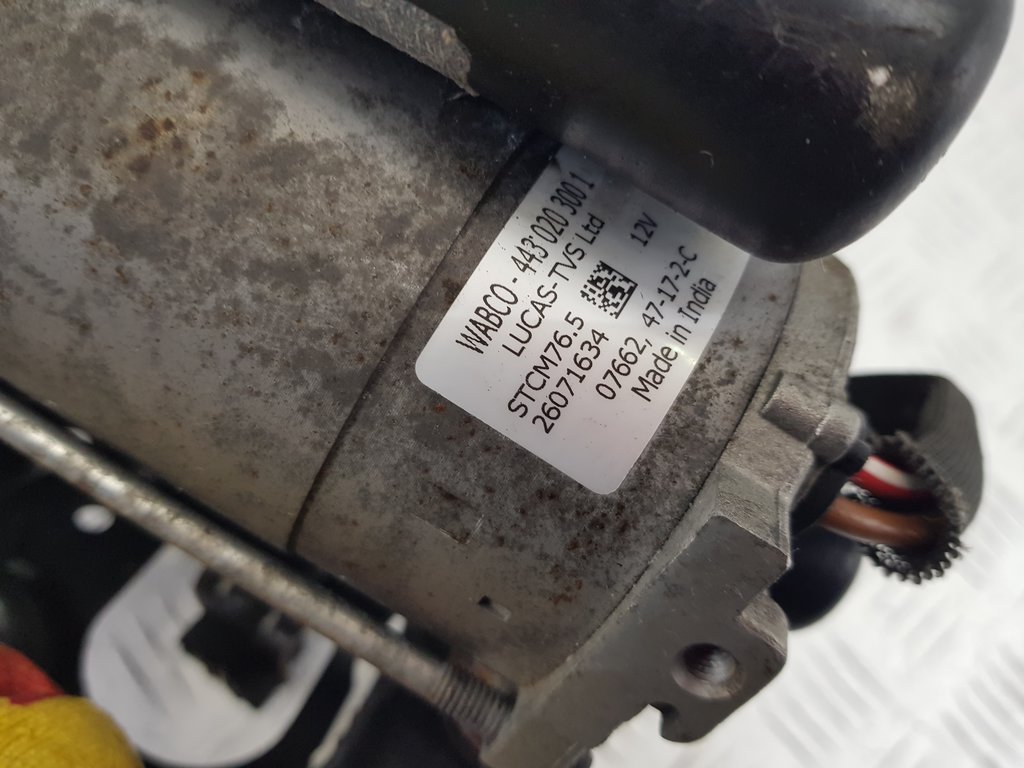 328815