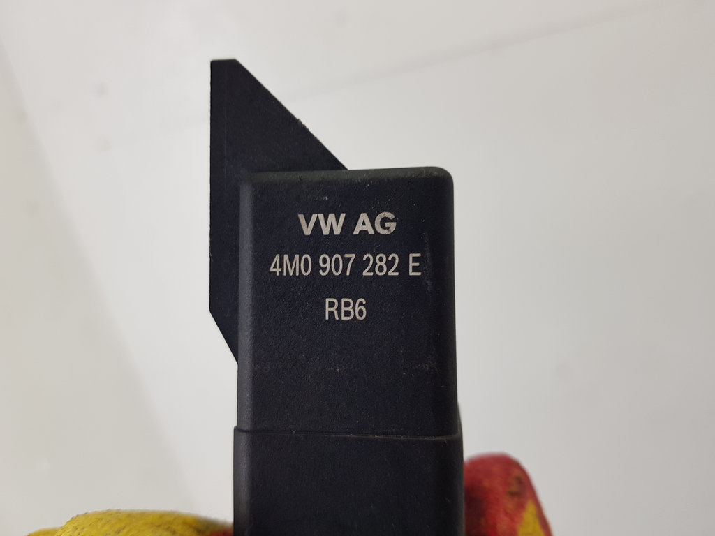 329205